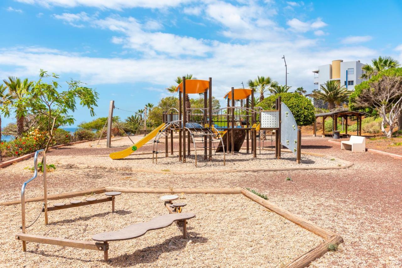 Beachfront Triplex With Swimming Pool & Parking Radazul Exterior photo